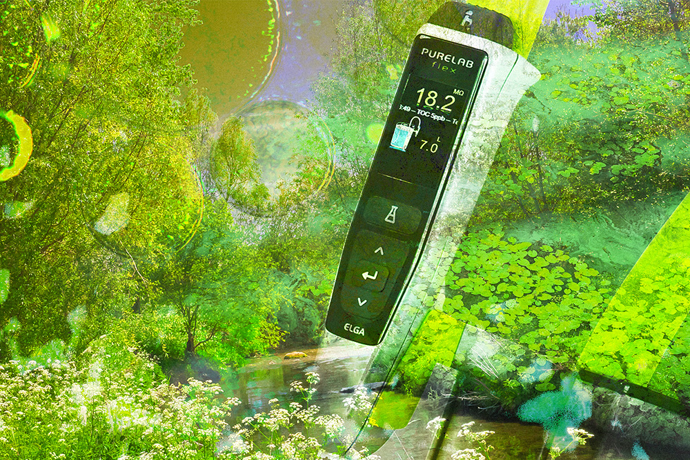 A lab-on-a-disc device for determining phosphate levels in water